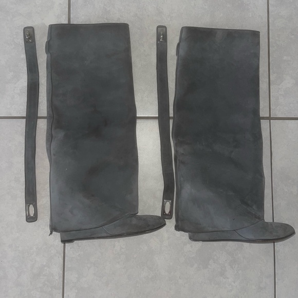 Shark Lock Boot - Picture 2 of 15